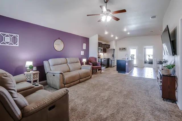 Photo 8 — 3718 Norwich Avenue, Lubbock, TX 79407