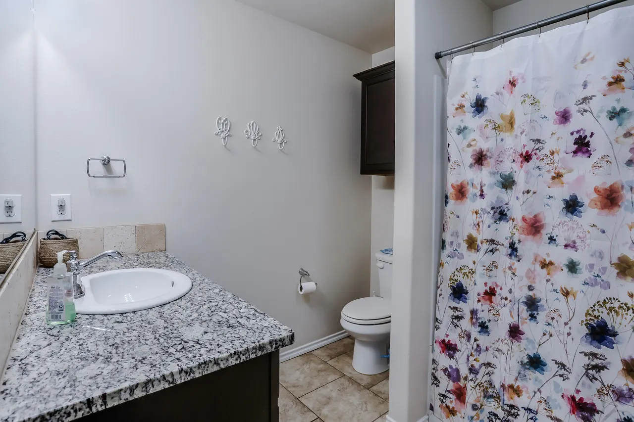 Photo 11 — 3718 Norwich Avenue, Lubbock, TX 79407
