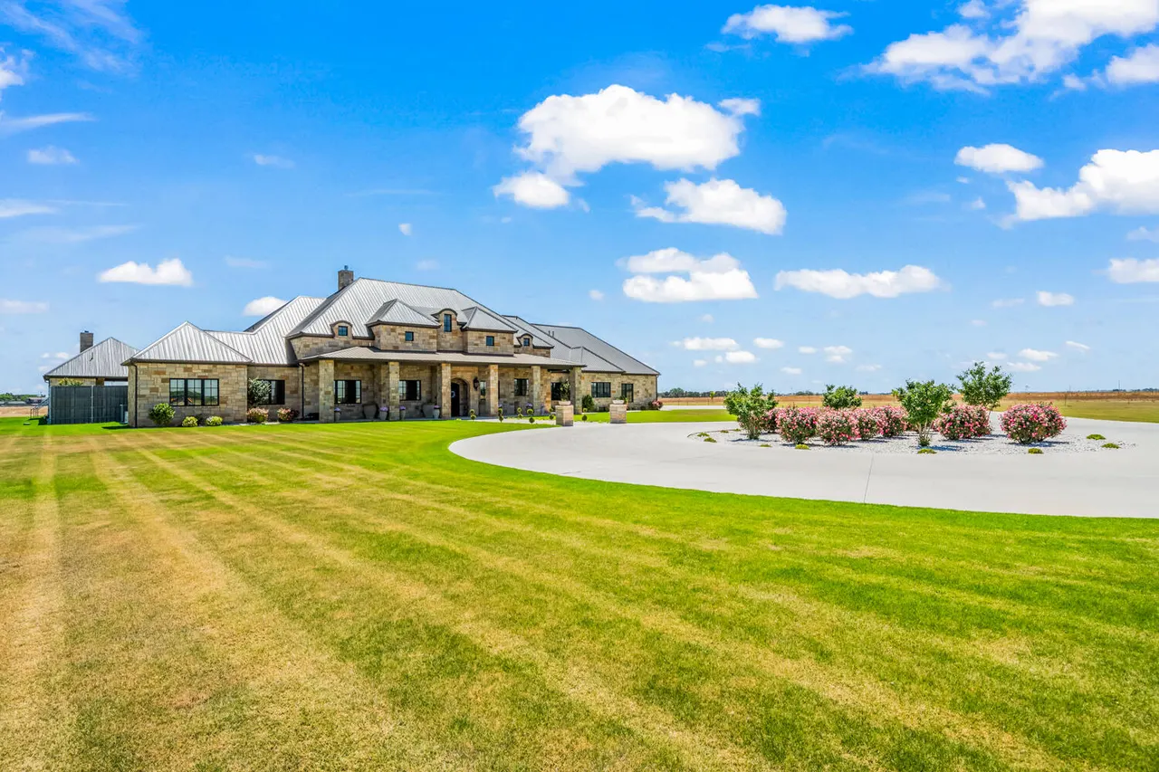 Photo 12 — 8216 E County Road 6100, Idalou, TX 79329