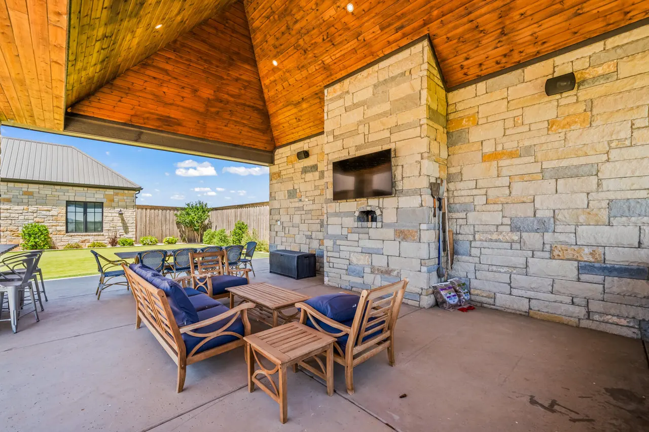 Photo 98 — 8216 E County Road 6100, Idalou, TX 79329