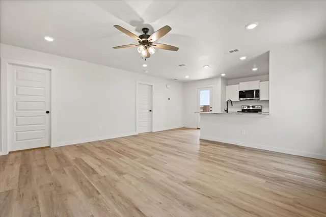 Photo 7 — 7423 64th Street, Lubbock, TX 79407