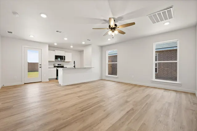 Photo 5 — 7423 64th Street, Lubbock, TX 79407