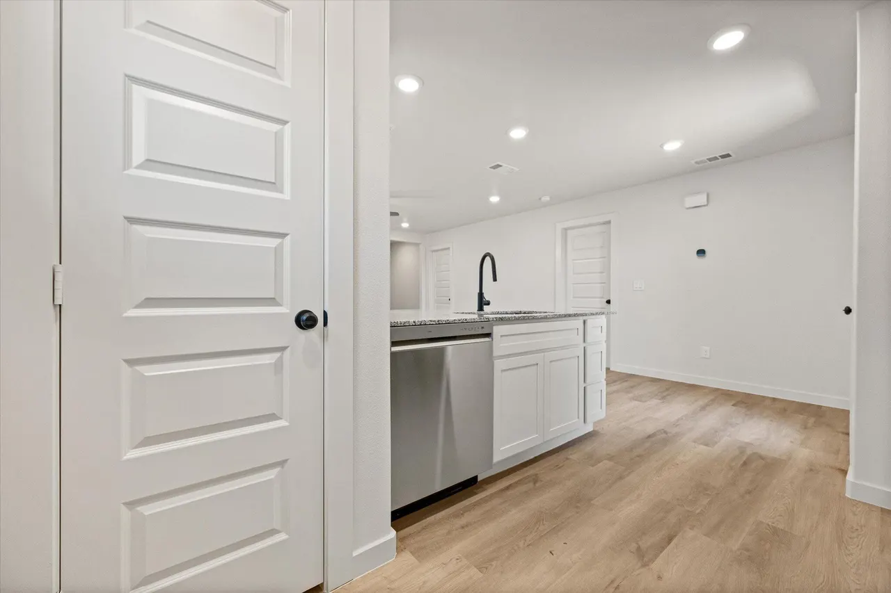 Photo 12 — 7423 64th Street, Lubbock, TX 79407