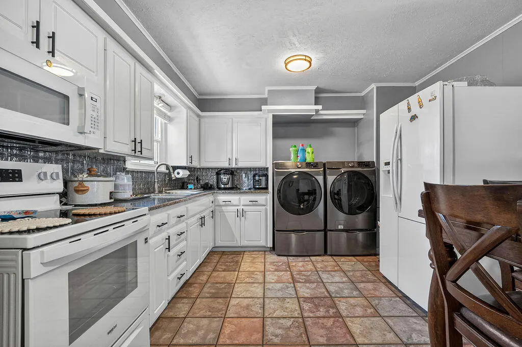 Photo 6 — 4818 52nd  Street, Lubbock, TX 79414