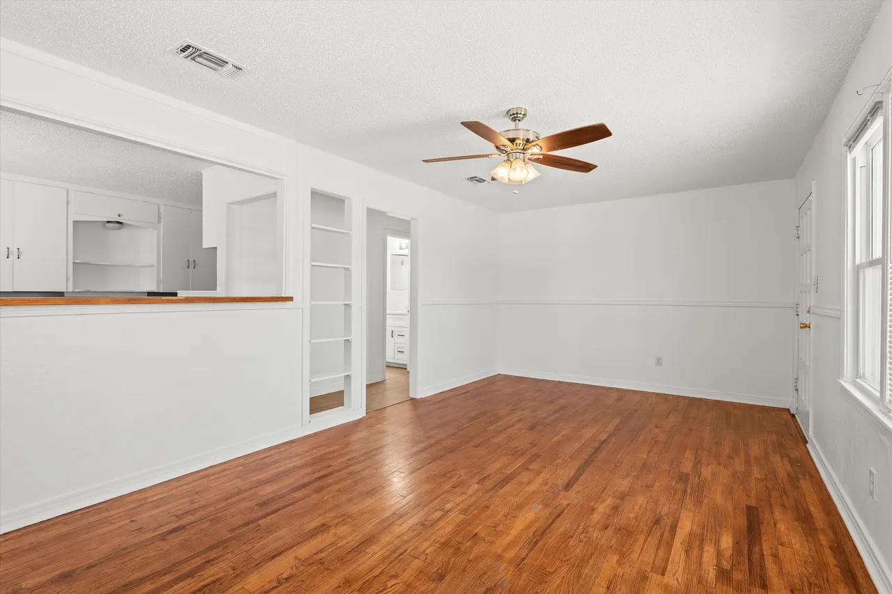 Photo 5 — 211 16th Street, Levelland, TX 79336