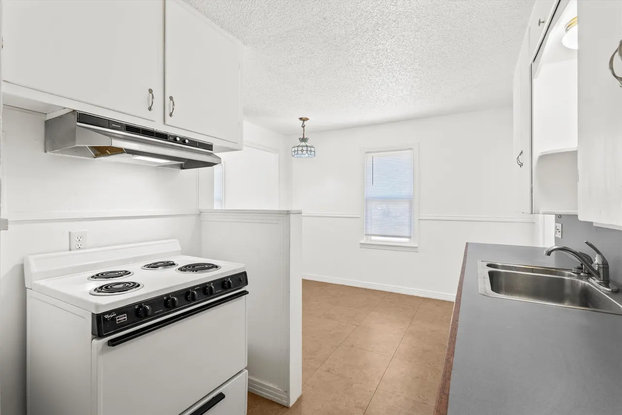 Photo 10 — 211 16th Street, Levelland, TX 79336