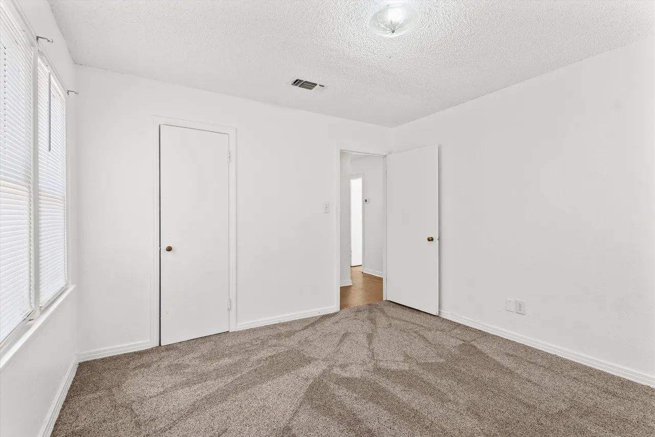 Photo 15 — 211 16th Street, Levelland, TX 79336