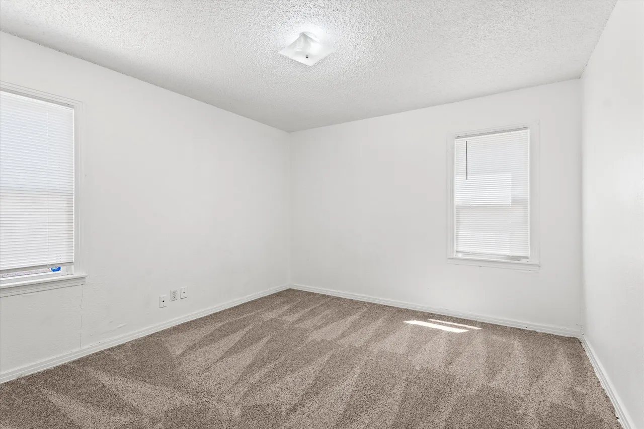 Photo 17 — 211 16th Street, Levelland, TX 79336