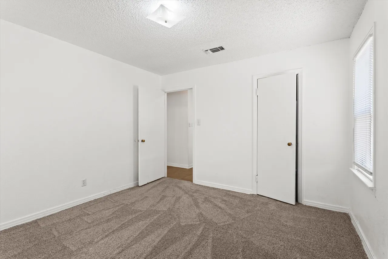 Photo 18 — 211 16th Street, Levelland, TX 79336