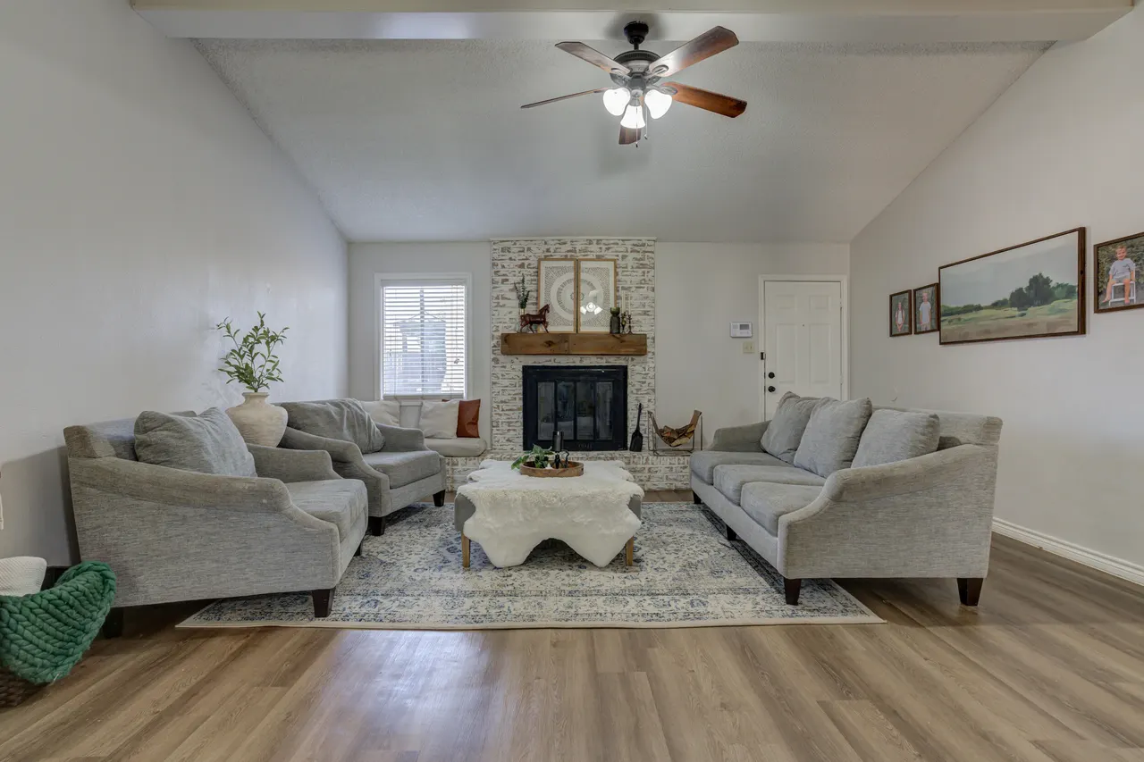 Photo 5 — 3712 103rd Street, Lubbock, TX 79423