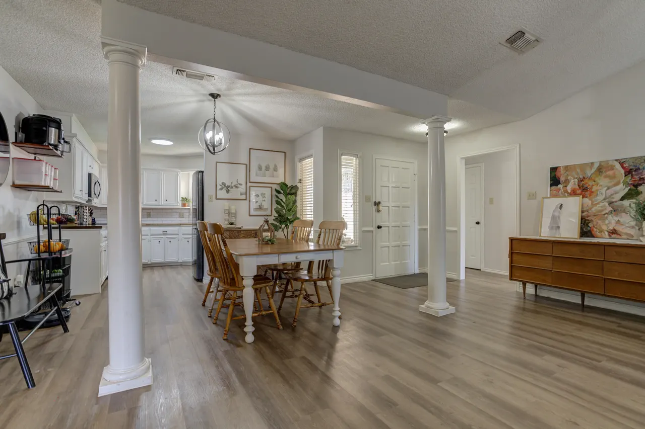 Photo 11 — 3712 103rd Street, Lubbock, TX 79423