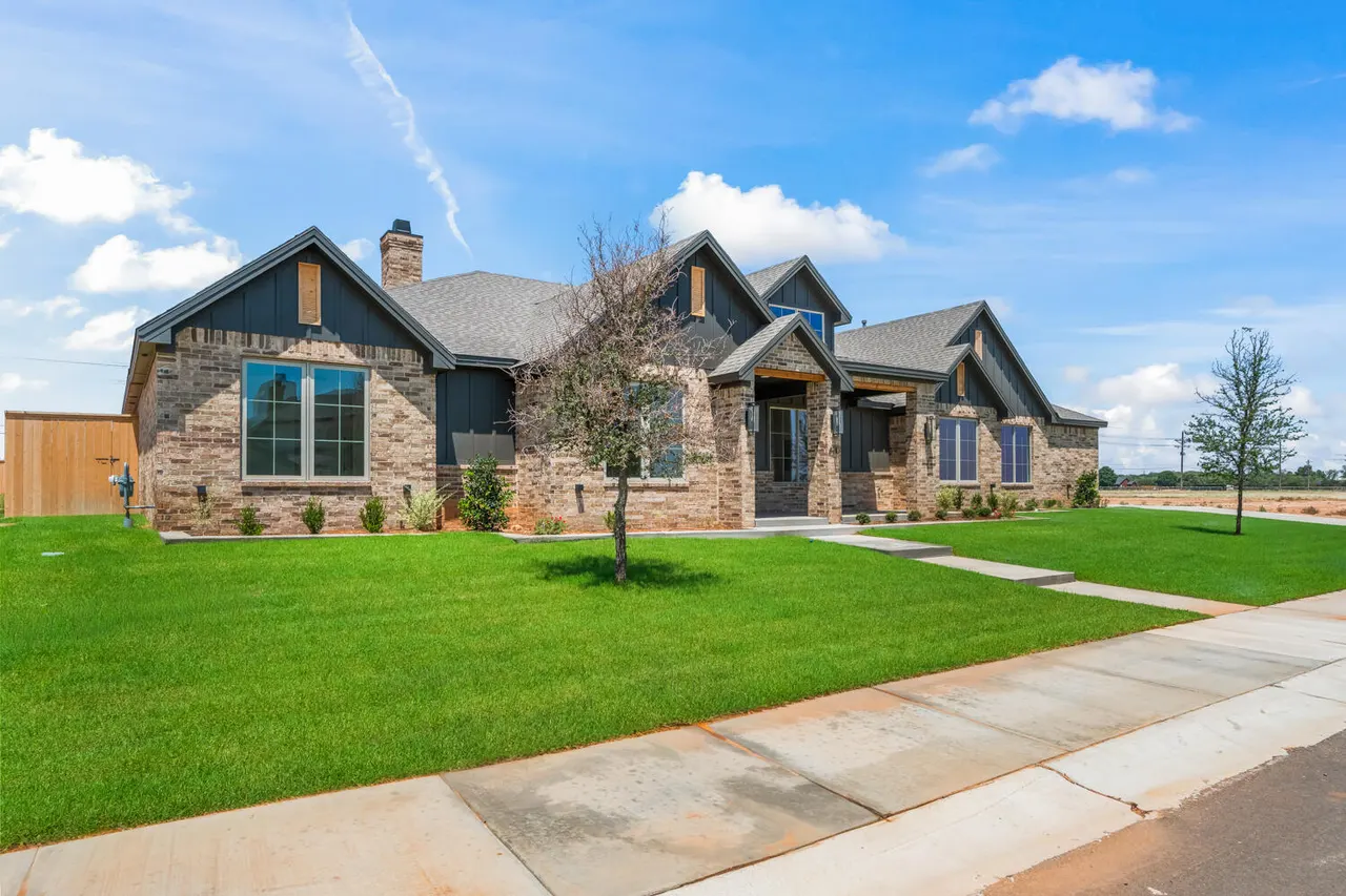 Photo 2 — 4210 Zebulon Avenue, Lubbock, TX 79407
