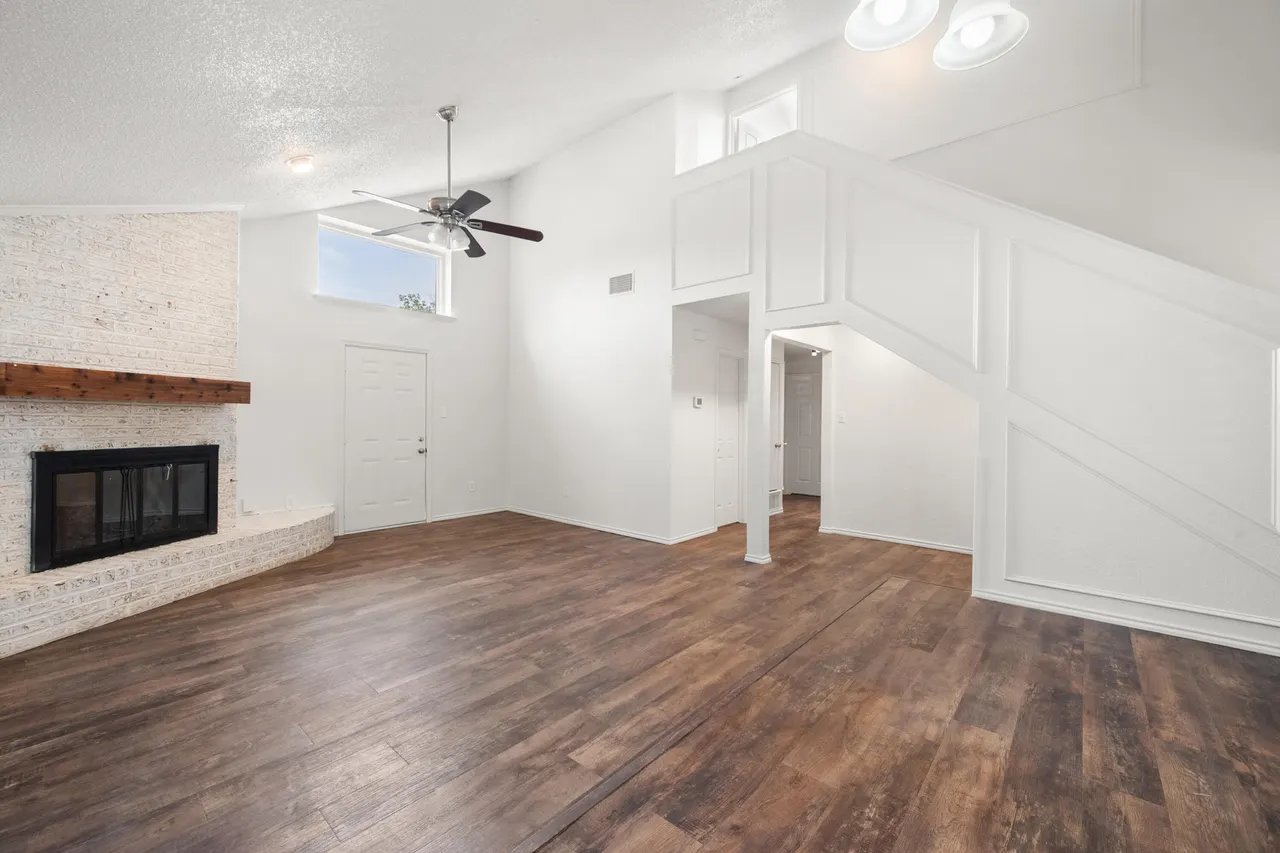 Photo 3 — 2120 92nd Street, Lubbock, TX 79423