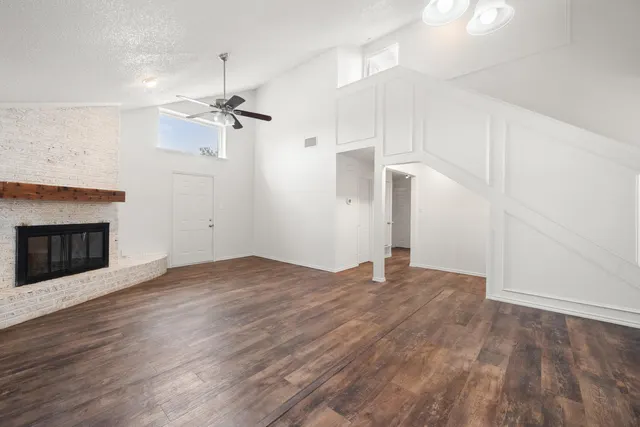 Photo 3 — 2120 92nd Street, Lubbock, TX 79423