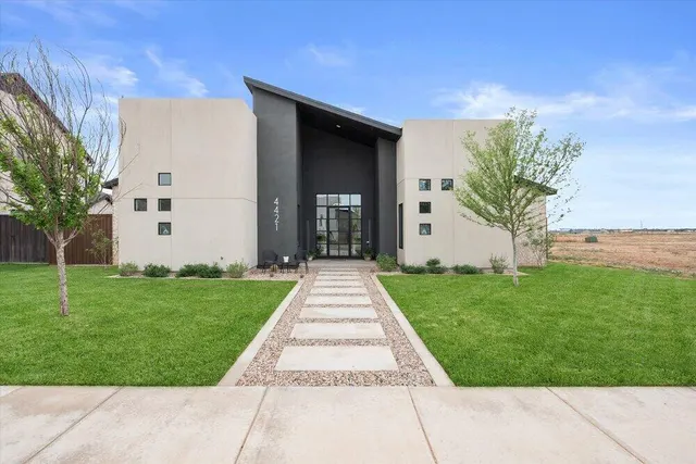 Photo 2 — 4421 142nd Street, Lubbock, TX 79424