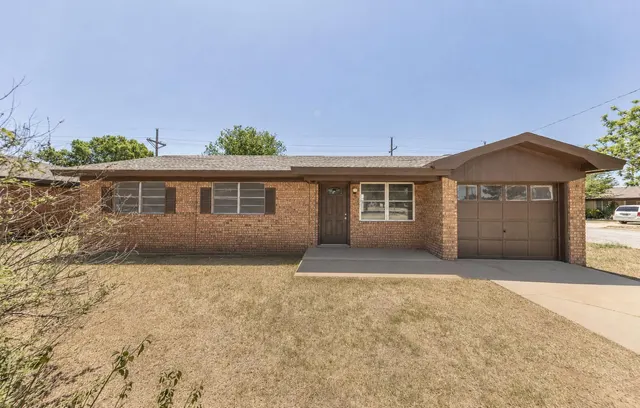 Photo 2 — 845 9th Street, Wolfforth, TX 79382