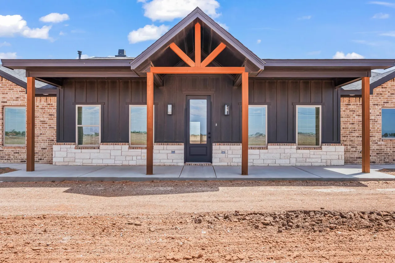 Photo 3 — 8005 County Road 6100, Shallowater, TX 79363