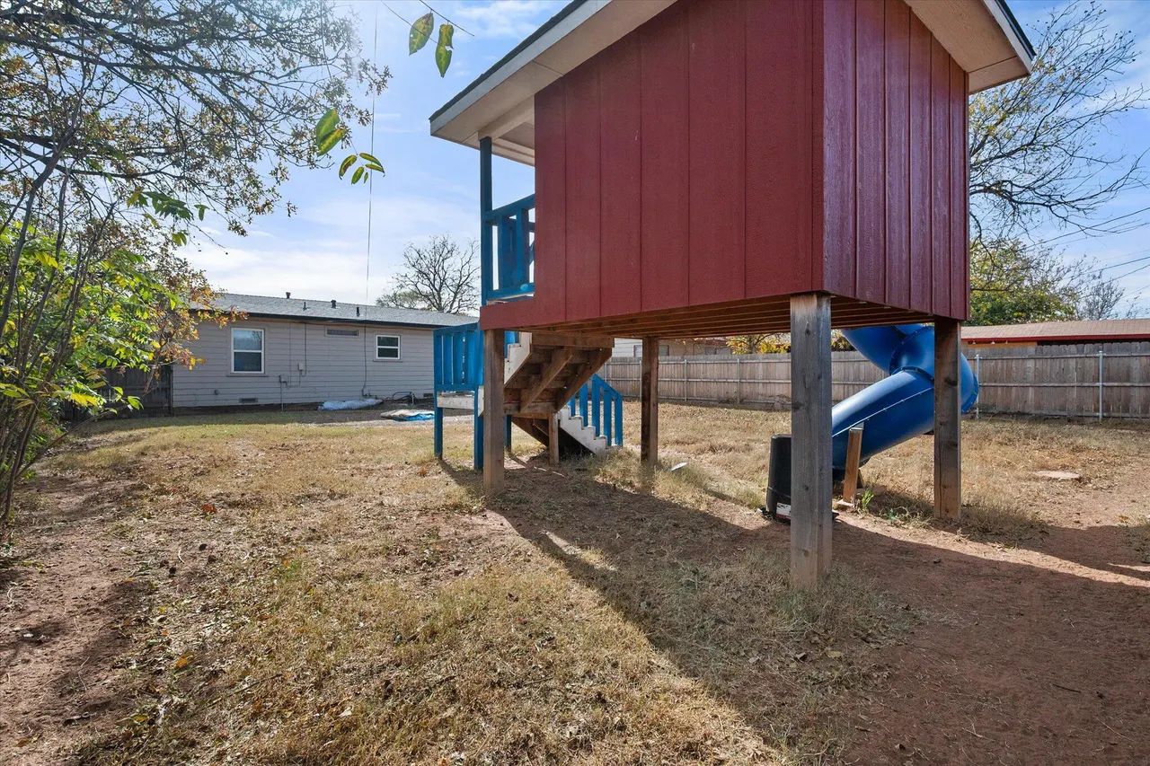 Photo 17 — 5006 42nd Street, Lubbock, TX 79414