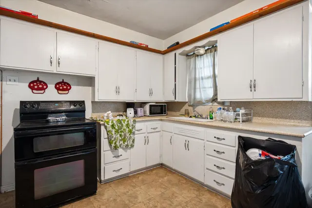 Photo 6 — 2013 58th Street, Lubbock, TX 79412