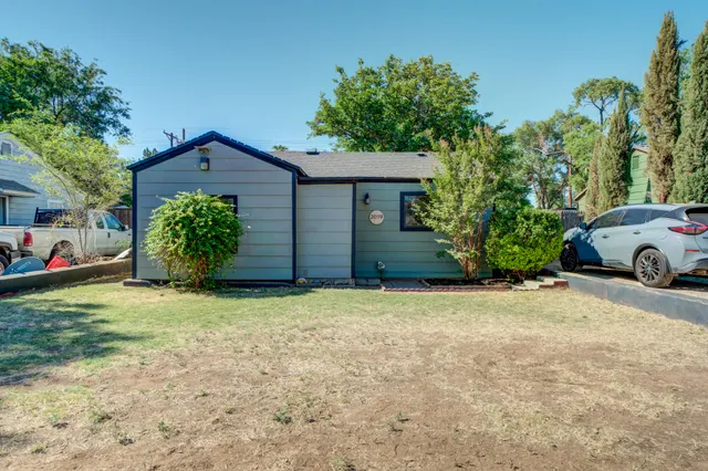 Photo 7 — 2019 40th Street, Lubbock, TX 79412