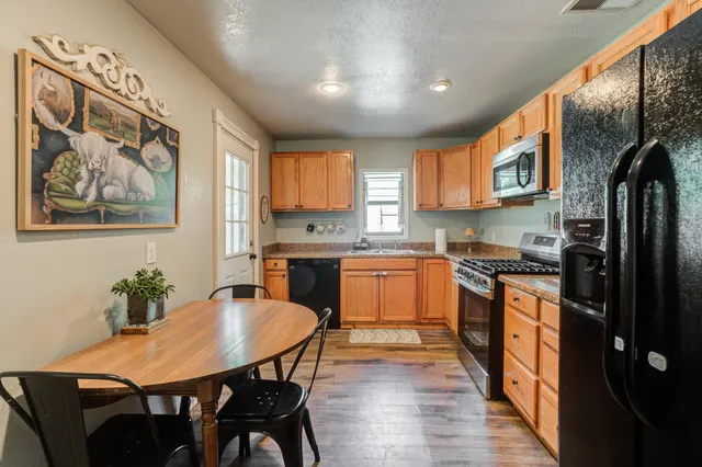 Photo 3 — 2019 40th Street, Lubbock, TX 79412