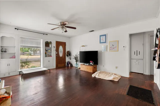 Photo 5 — 2111 23rd Street, Lubbock, TX 79411