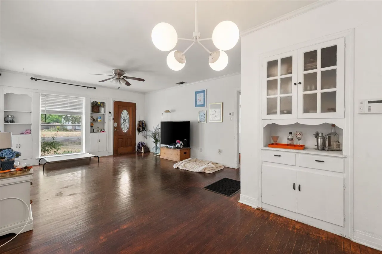 Photo 8 — 2111 23rd Street, Lubbock, TX 79411