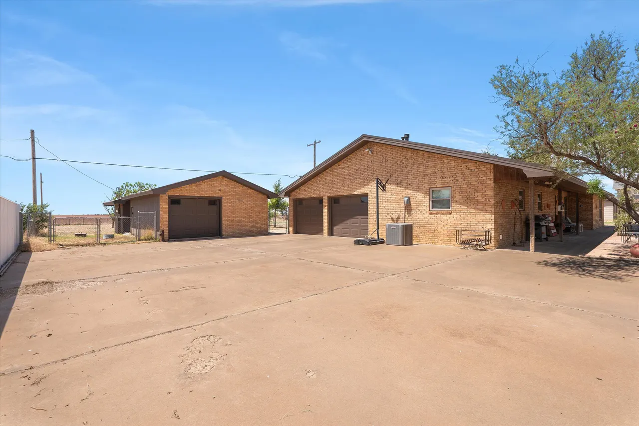 Photo 4 — 881 N U.S. Hwy 385, Levelland, TX 79336