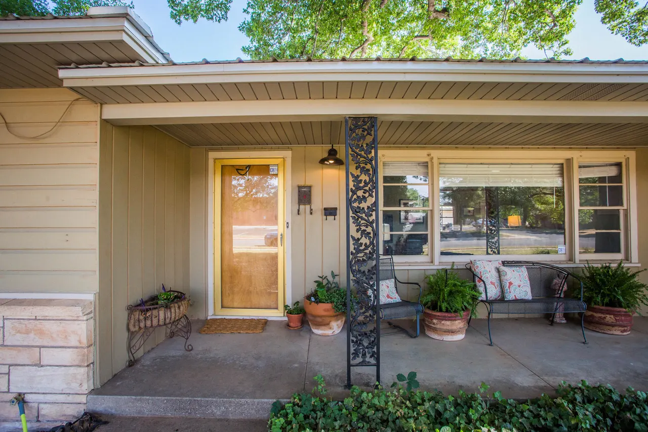 Photo 3 — 3613 24th Street, Lubbock, TX 79410