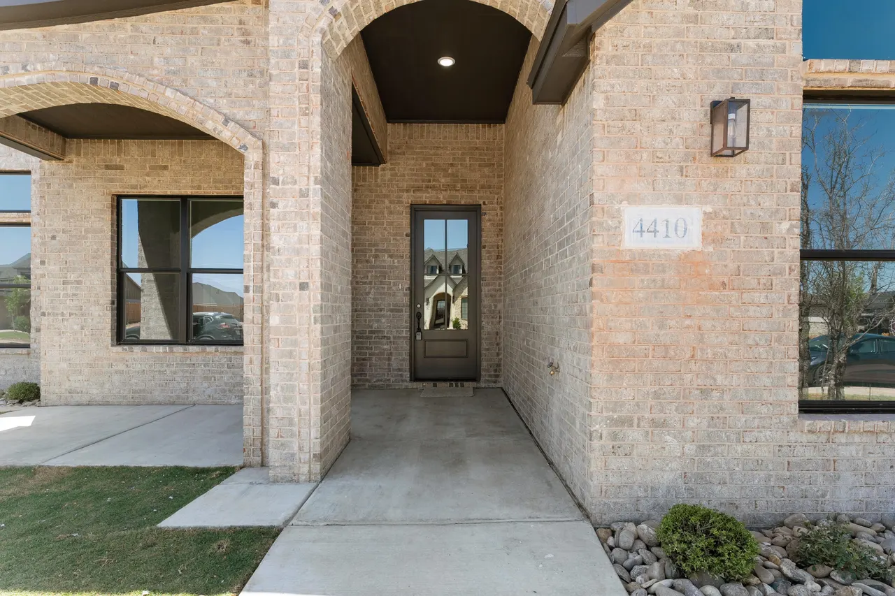 Photo 3 — 4410 Quitman Avenue, Lubbock, TX 79407