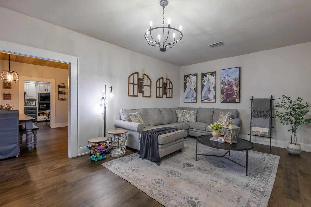 Photo 8 — 450 W Lubbock Street, Slaton, TX 79364