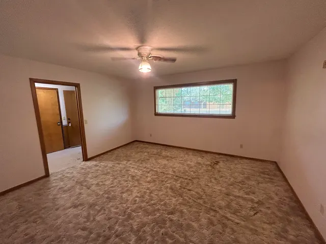 Photo 5 — 2704 W 16th Street, Plainview, TX 79072