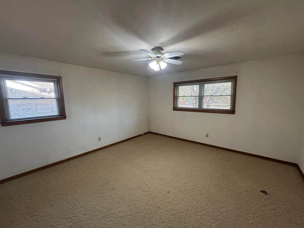Photo 12 — 2704 W 16th Street, Plainview, TX 79072