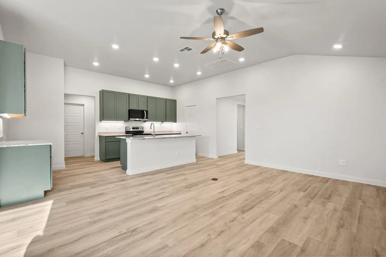 Photo 8 — 8608 24th Street, Lubbock, TX 79407