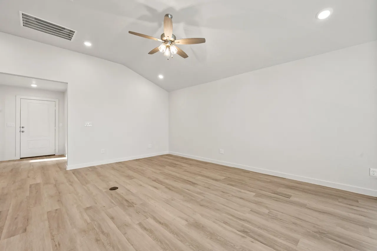Photo 9 — 8608 24th Street, Lubbock, TX 79407