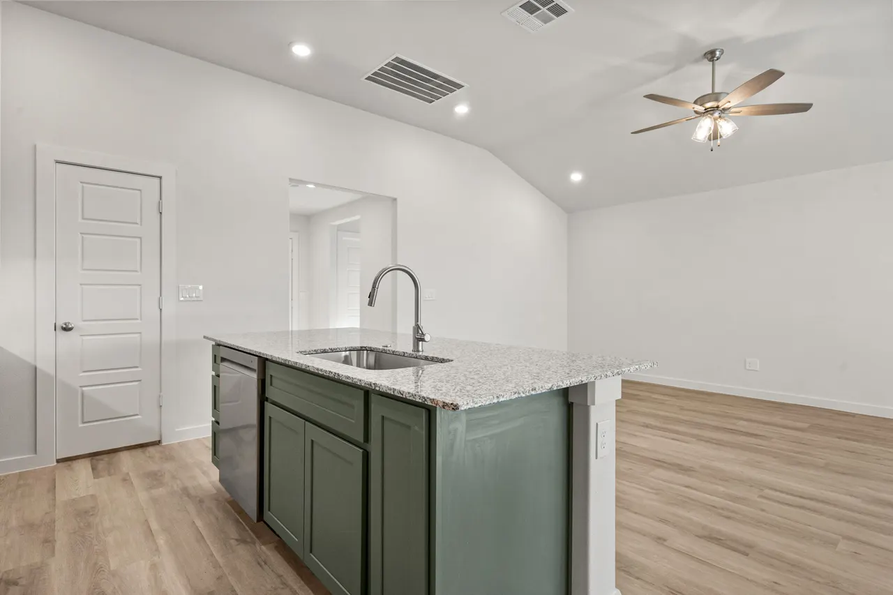 Photo 12 — 8608 24th Street, Lubbock, TX 79407