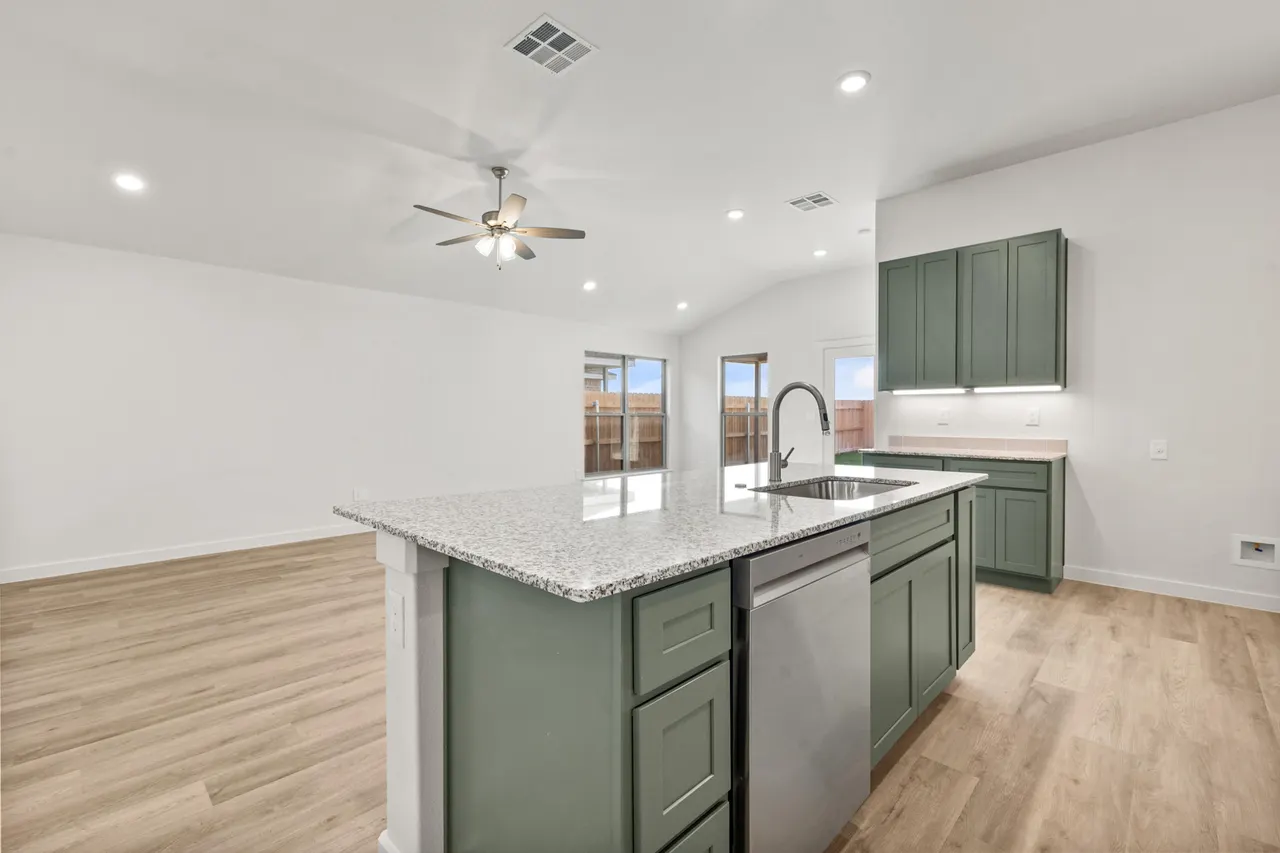 Photo 13 — 8608 24th Street, Lubbock, TX 79407