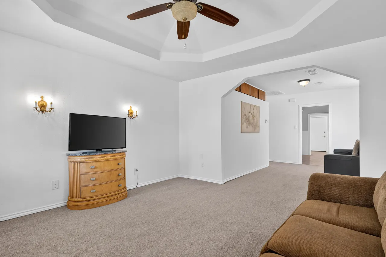 Photo 4 — 319 N Sherman Avenue, Lubbock, TX 79415