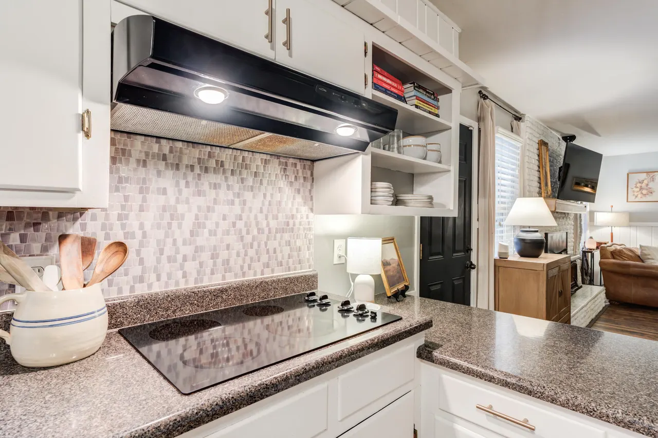 Photo 12 — 6009 Vernon Avenue, Lubbock, TX 79412