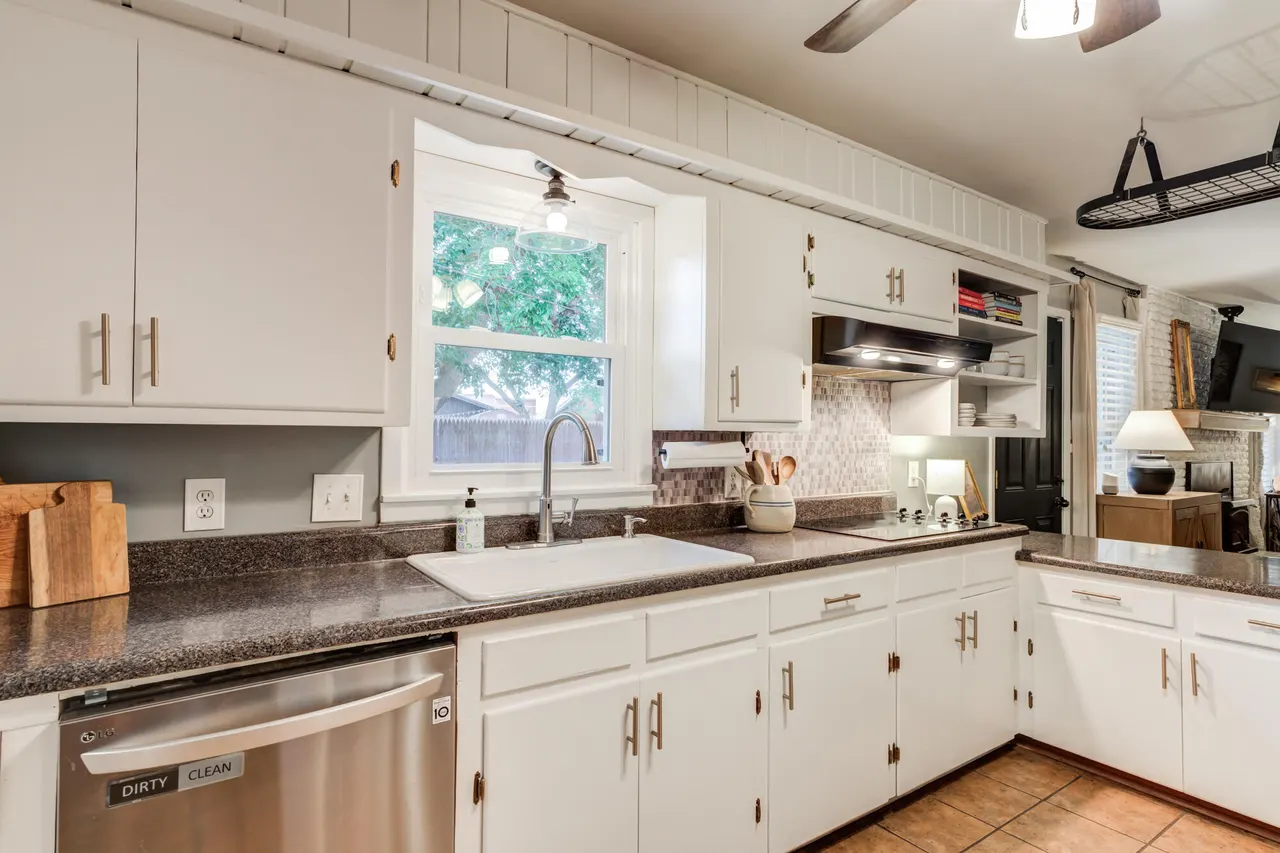 Photo 13 — 6009 Vernon Avenue, Lubbock, TX 79412
