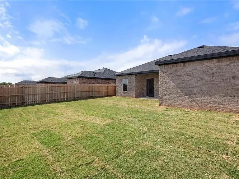 Photo 27 — 613 E 14th Street, Wolfforth, TX 79382