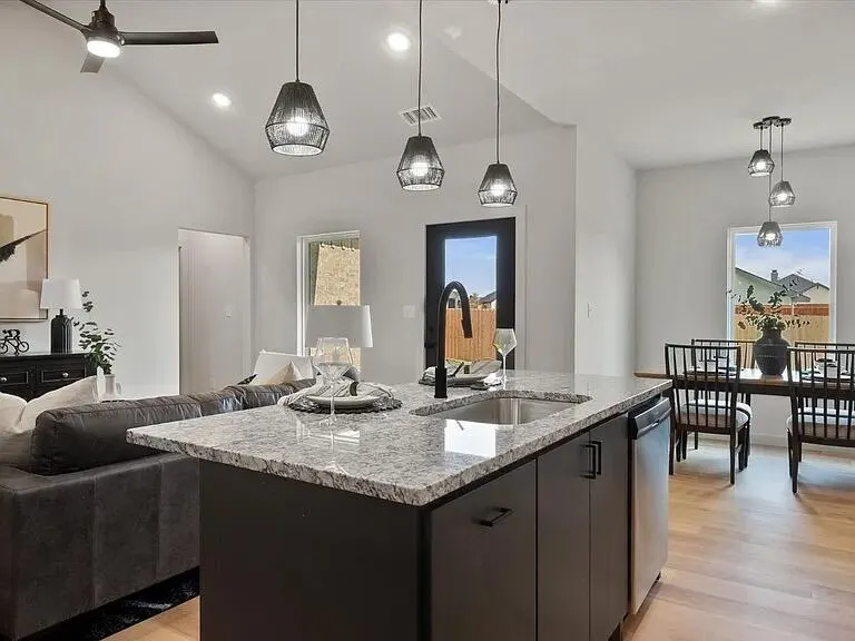 Photo 6 — 613 E 14th Street, Wolfforth, TX 79382
