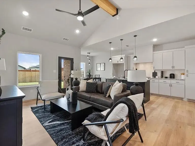 Photo 13 — 613 E 14th Street, Wolfforth, TX 79382