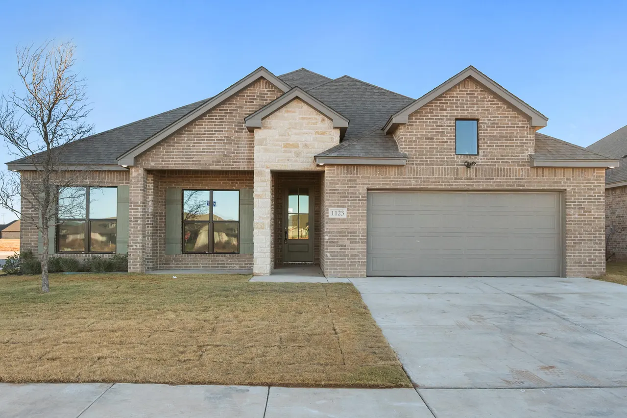 Photo 2 — 1123 N 6th Street, Wolfforth, TX 79382