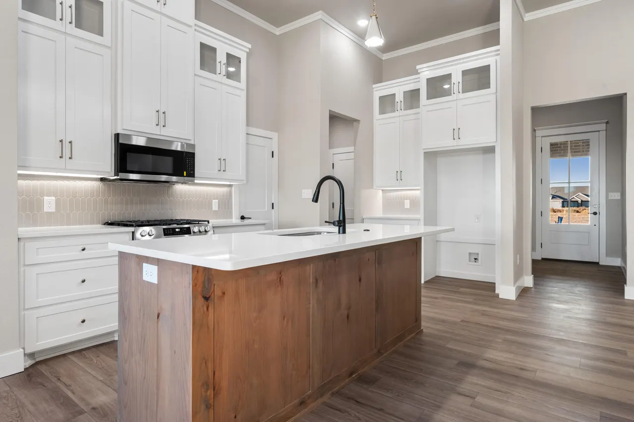 Photo 10 — 1123 N 6th Street, Wolfforth, TX 79382