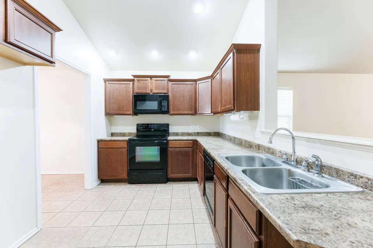 Photo 6 — 5510 108th Street, Lubbock, TX 79424