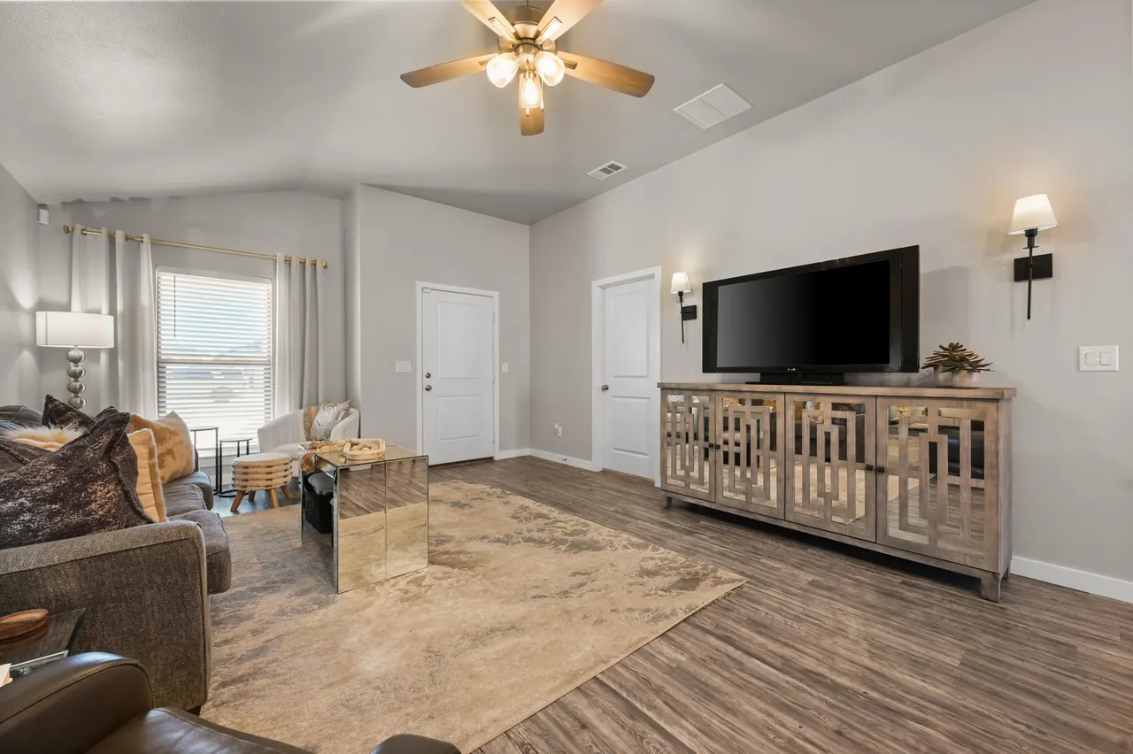 Photo 6 — 3212 Waverly Avenue, Lubbock, TX 79407