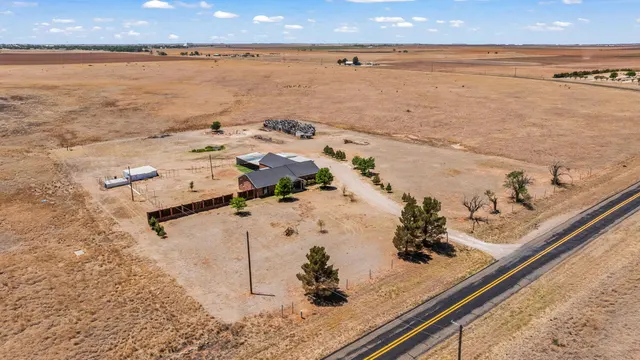 Photo 3 — 1009 FM 378, Lorenzo, TX 79343
