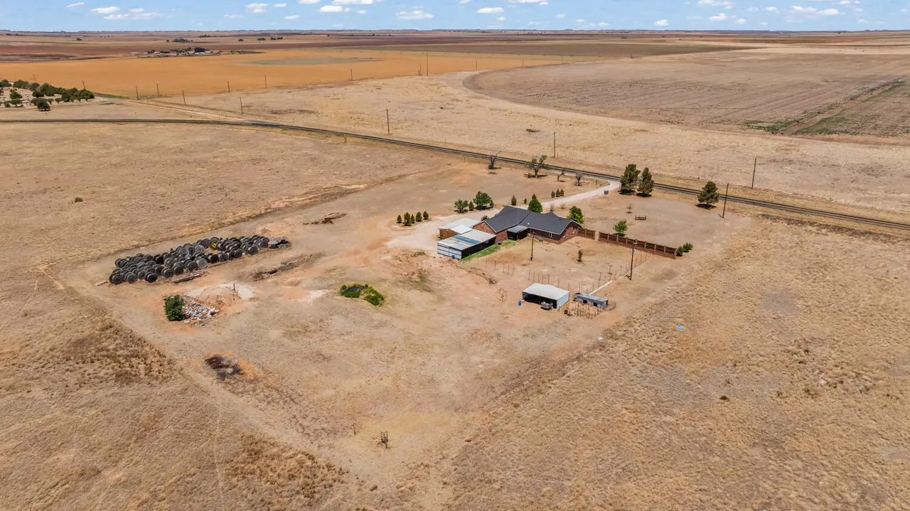 Photo 4 — 1009 FM 378, Lorenzo, TX 79343