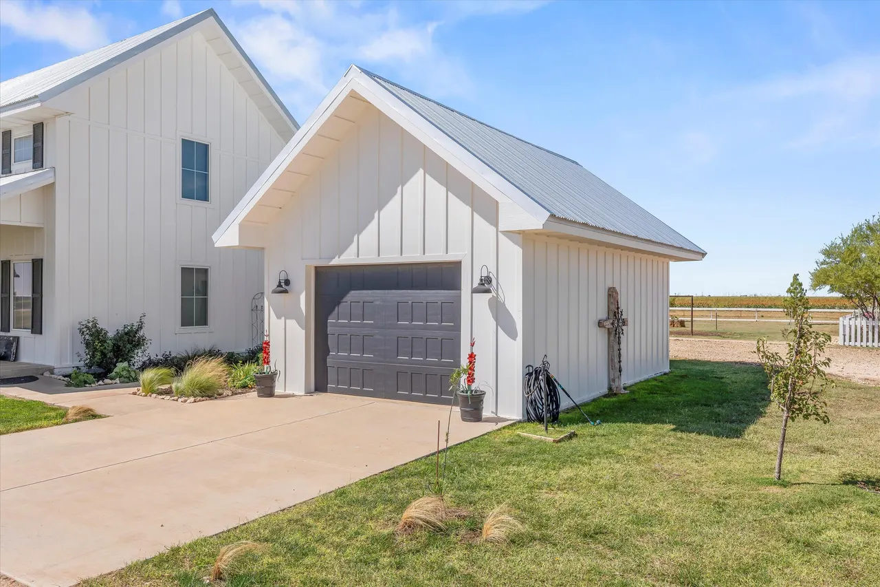 Photo 43 — 3370 Drill Stem, Levelland, TX 79336